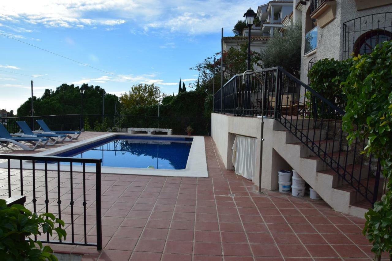 Apartamento-Estudio En Villa Con Piscina Malaga Luaran gambar