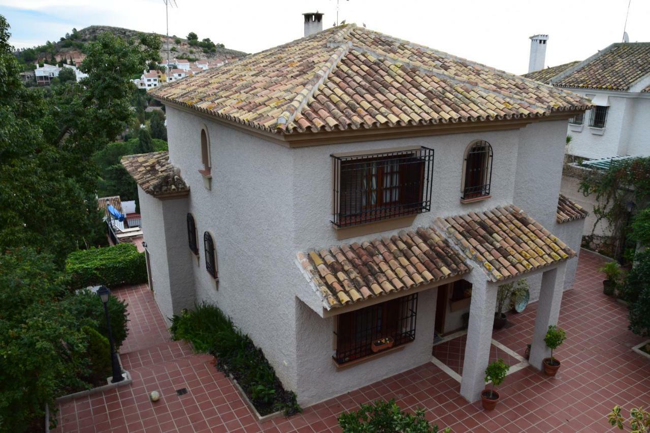 Apartamento-Estudio En Villa Con Piscina Malaga Luaran gambar